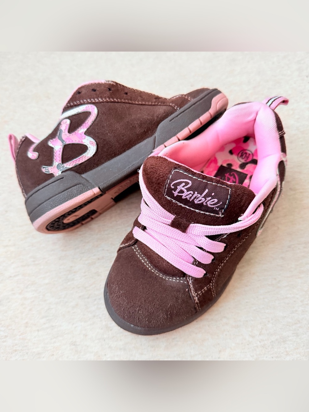 Vintage 2007 Mattel Barbie Brown / pink Skate chunky shoes